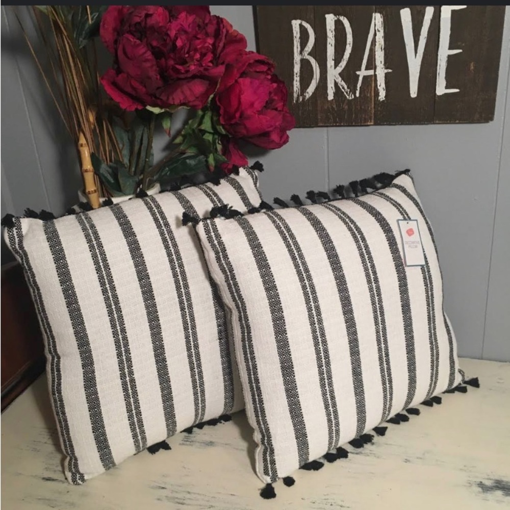🌿TARGET Woven Pillows (2) - NWT